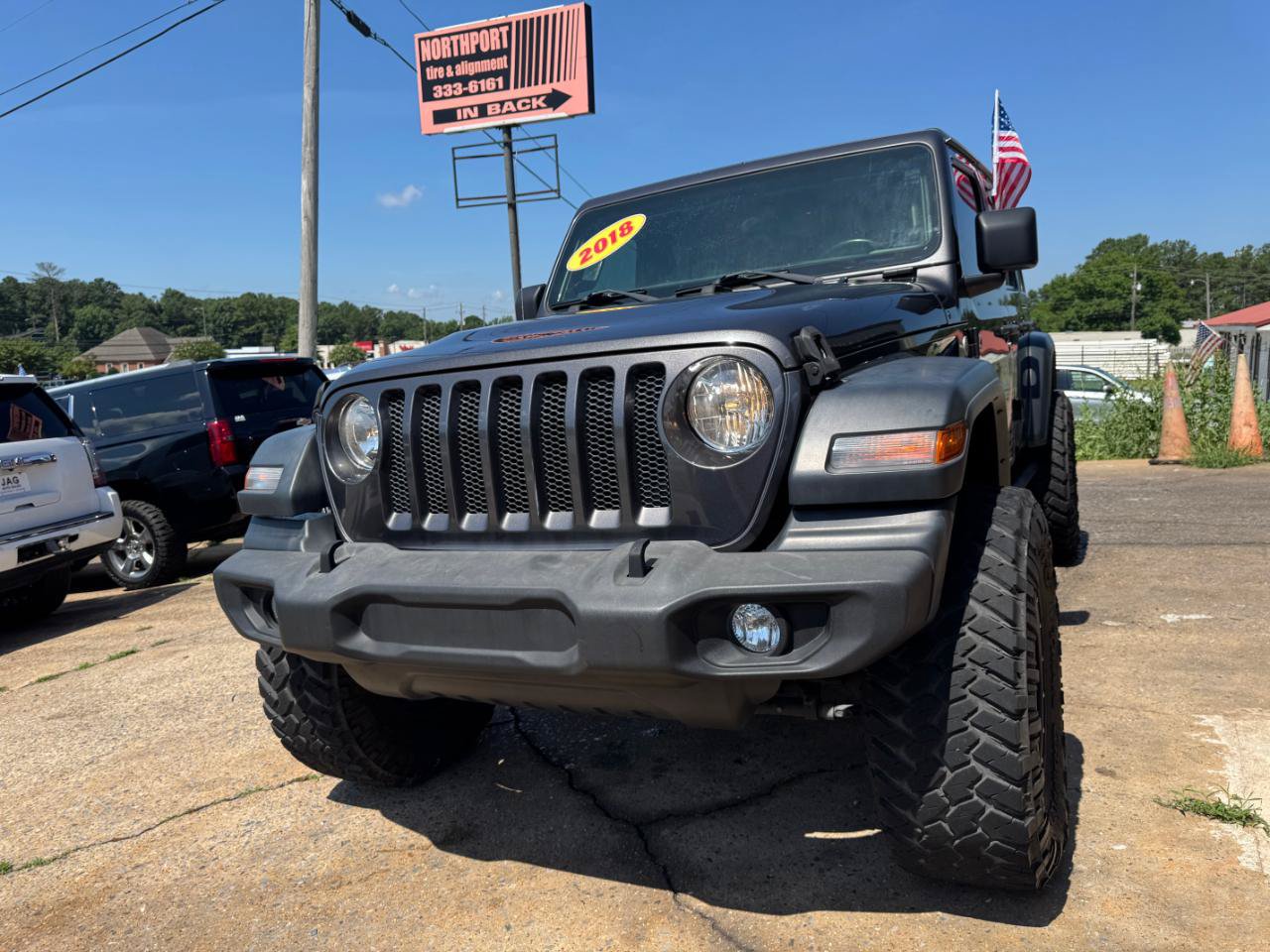 Used 2018 Jeep Wrangler Unlimited Sport S AWD/4WD image 3