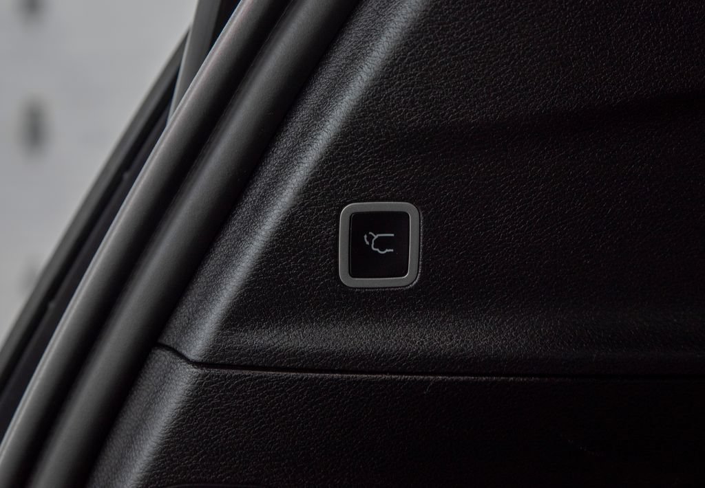 Used 2025 Chrysler Pacifica Select FWD image 13
