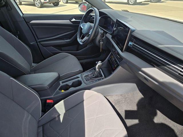 Used 2025 Volkswagen Jetta Sport FWD image 19