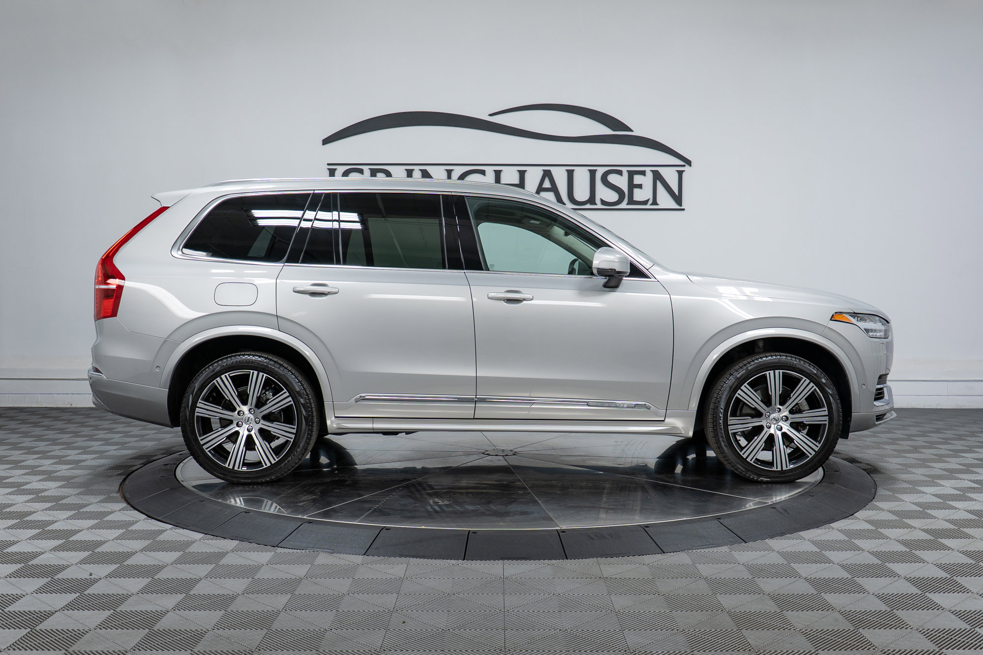 Used 2024 Volvo XC90 T8 Plus w/ Protection Package Premier image 4