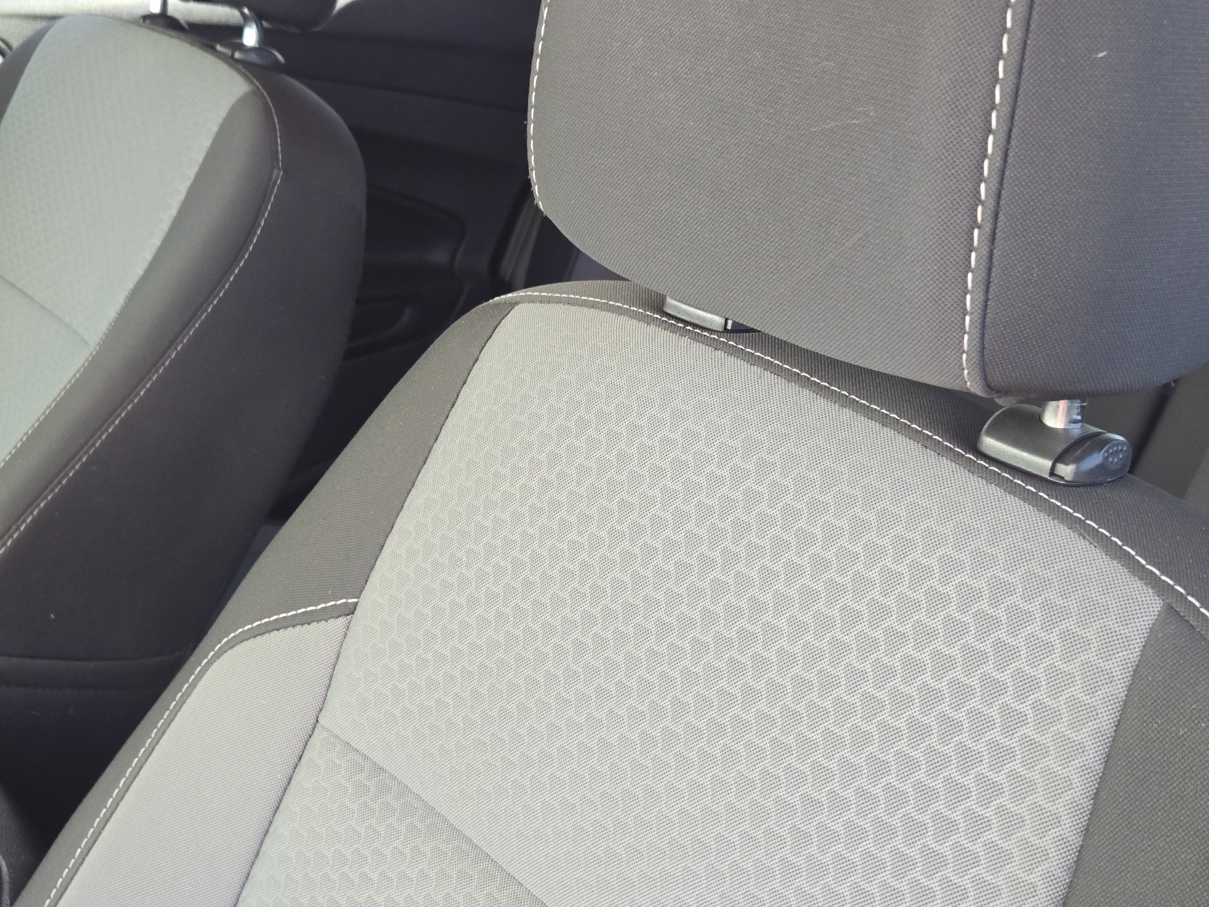 Used 2017 Ford Escape SE w/ Equipment Group 201A image 17