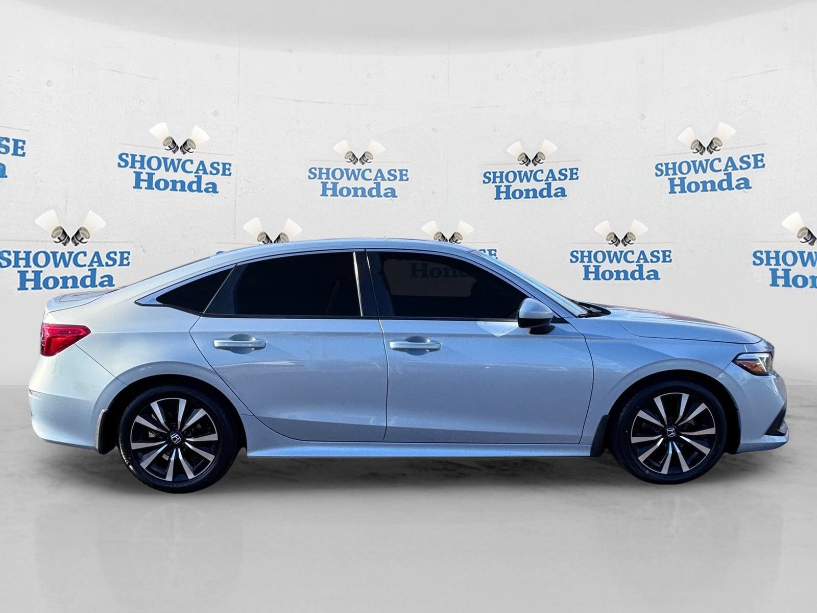 Certified 2022 Honda Civic EX image 9