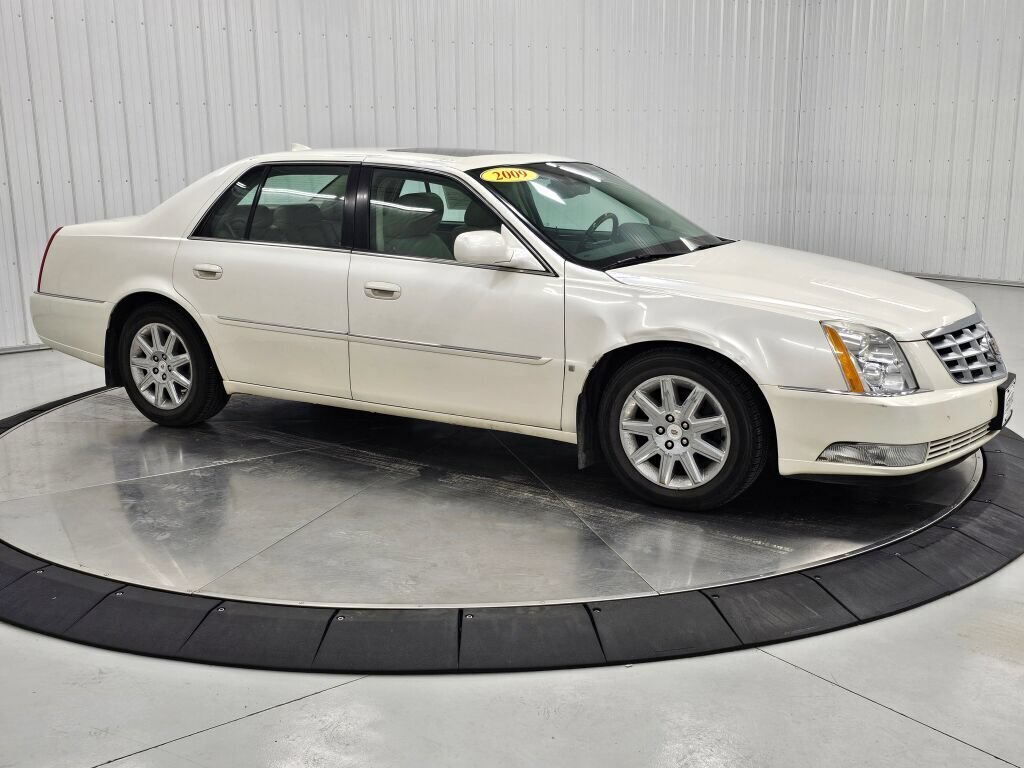 Used 2009 Cadillac DTS FWD image 7