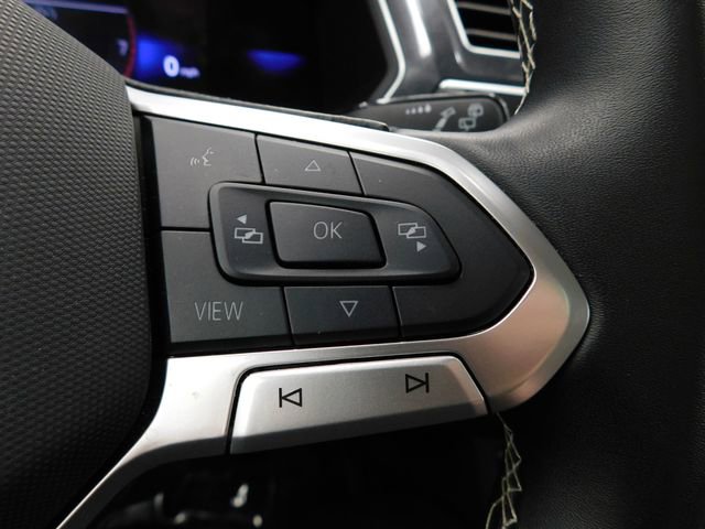 Used 2024 Volkswagen Tiguan SE image 28