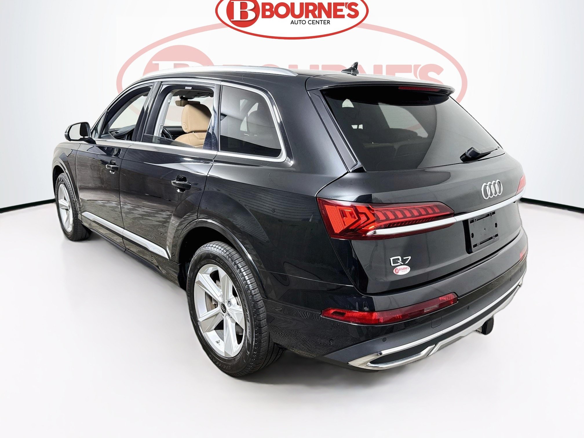 Used 2023 Audi Q7 2.0T Premium Plus w/ Premium Plus Package AWD/4WD image 9