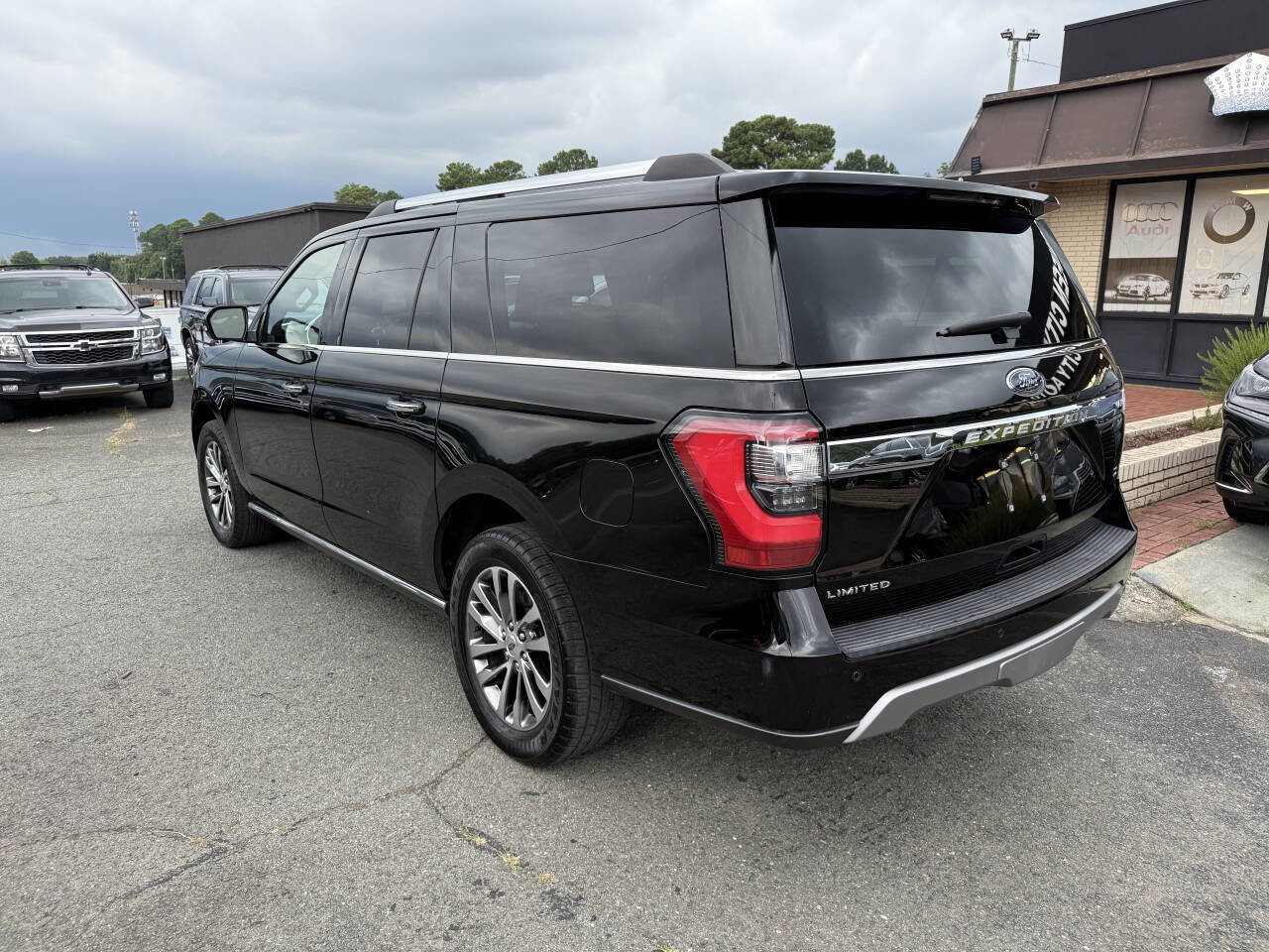 Used 2018 Ford Expedition Max Limited image 6