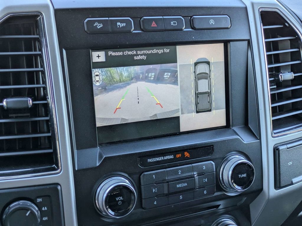Used 2018 Ford F150 Lariat w/ Equipment Group 502A Luxury AWD/4WD image 21