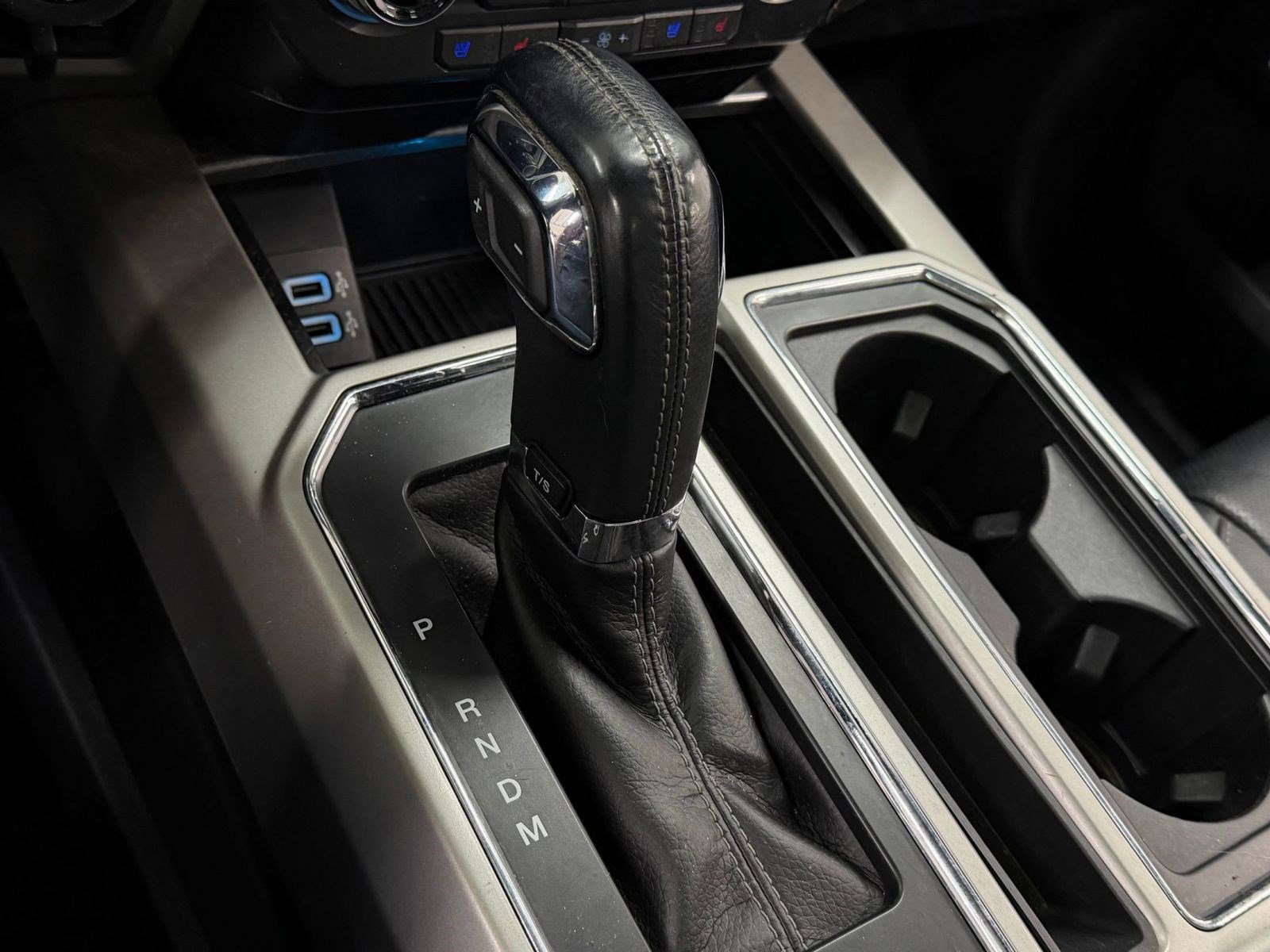 Used 2017 Ford F150 Lariat w/ Equipment Group 502A Luxury image 16