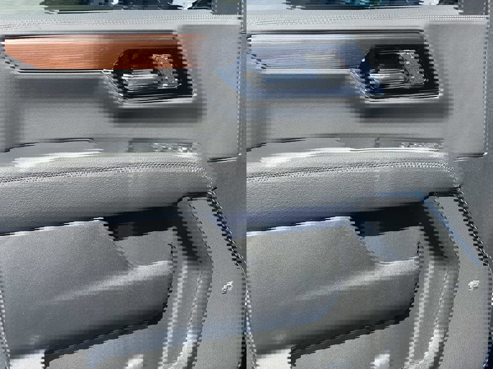 New 2026 GMC Yukon Denali w/ Denali Reserve Package image 19