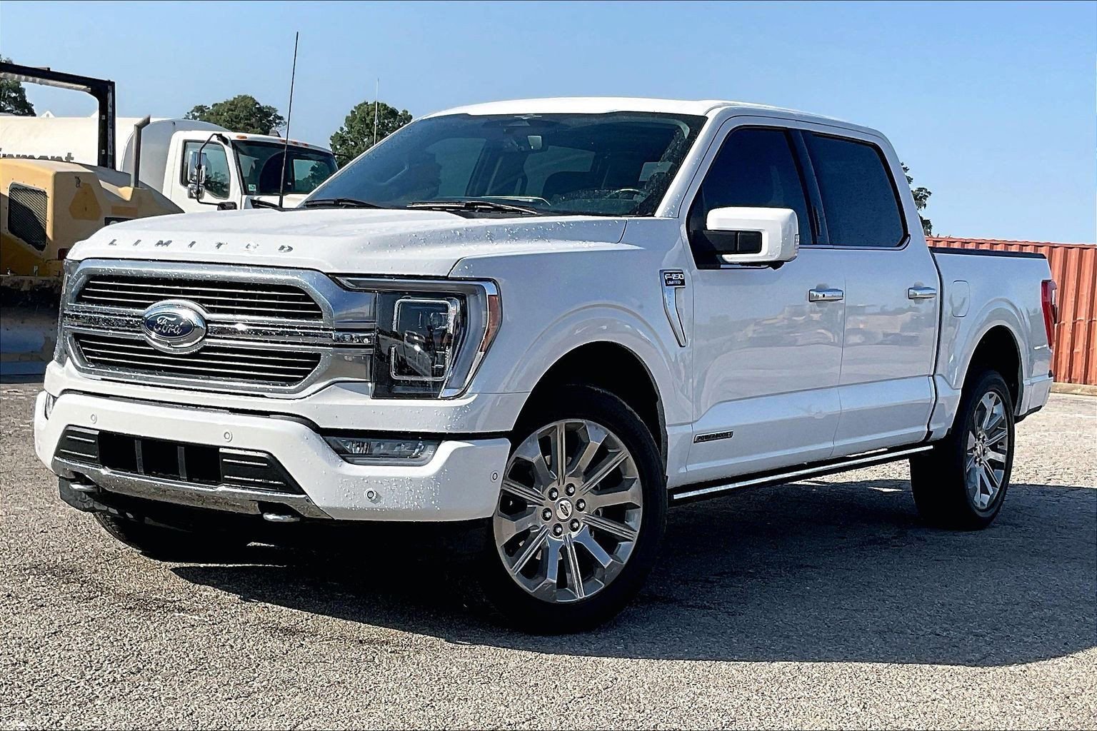 Used 2023 Ford F150 Limited image 2