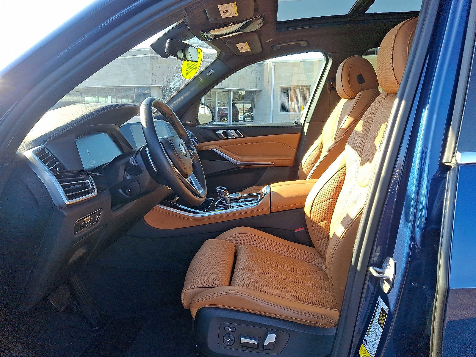 Used 2023 BMW X5 xDrive40i w/ Premium Package image 13