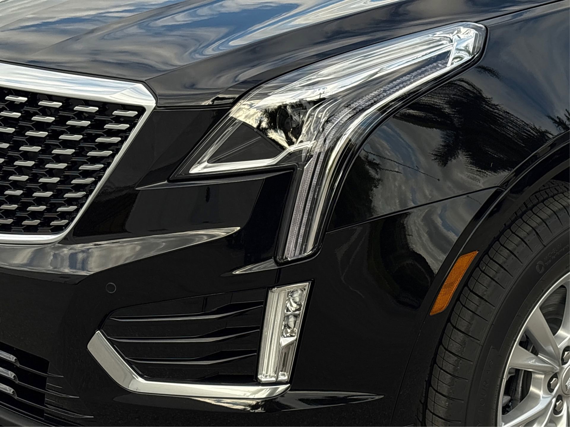 New 2026 Cadillac XT5 Luxury image 14