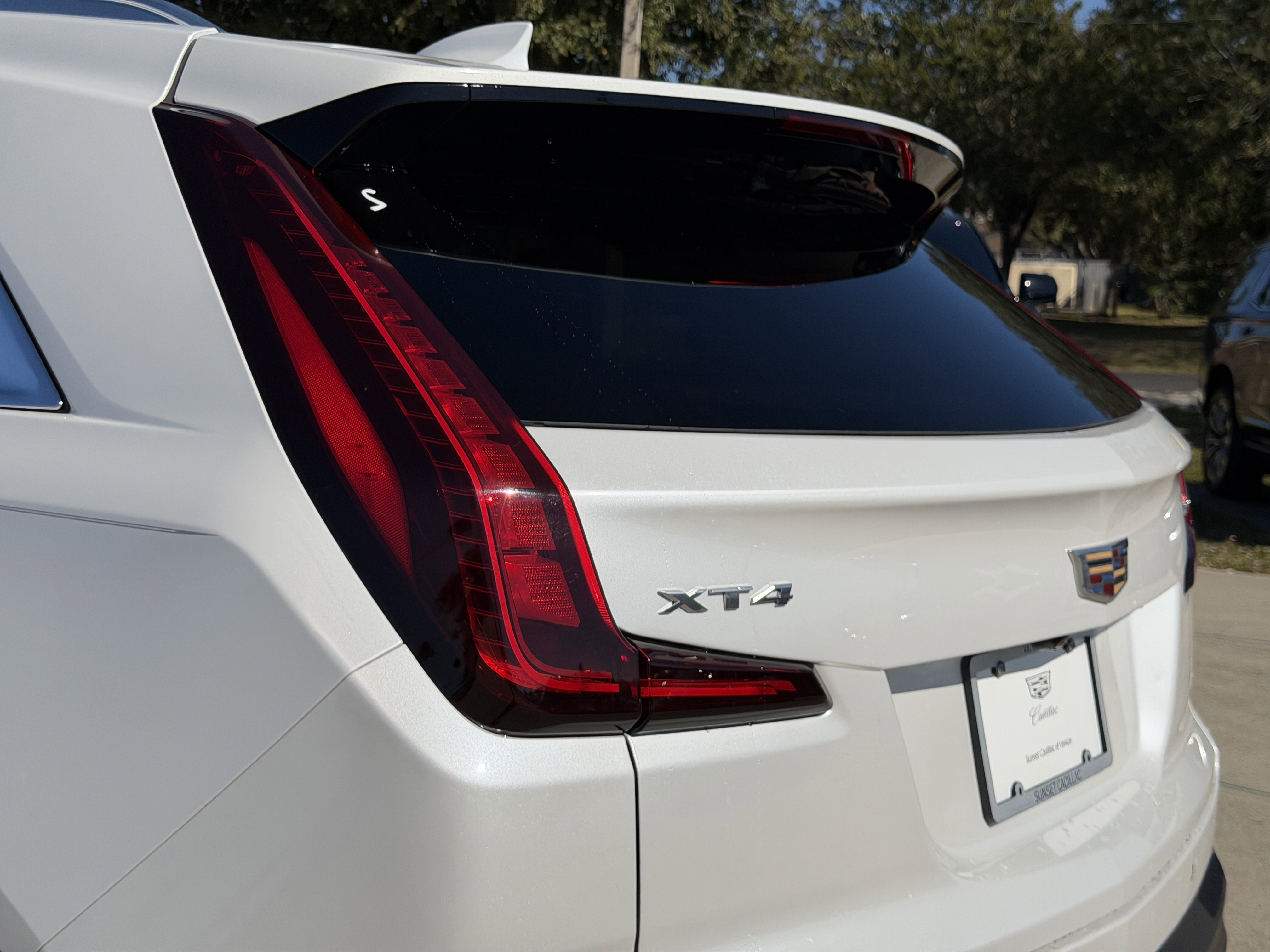 Used 2021 Cadillac XT4 Premium Luxury w/ Driver Awareness Package image 9