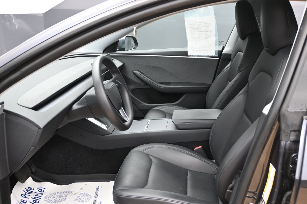 Used 2024 Tesla Model 3 Standard Range RWD image 5