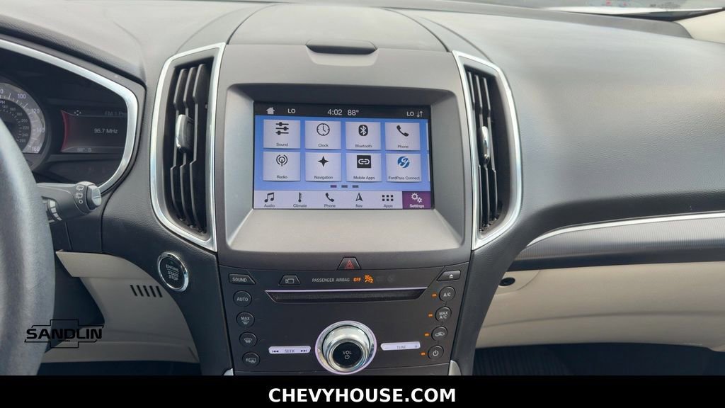 Used 2019 Ford Edge Titanium w/ Equipment Group 301A FWD image 17