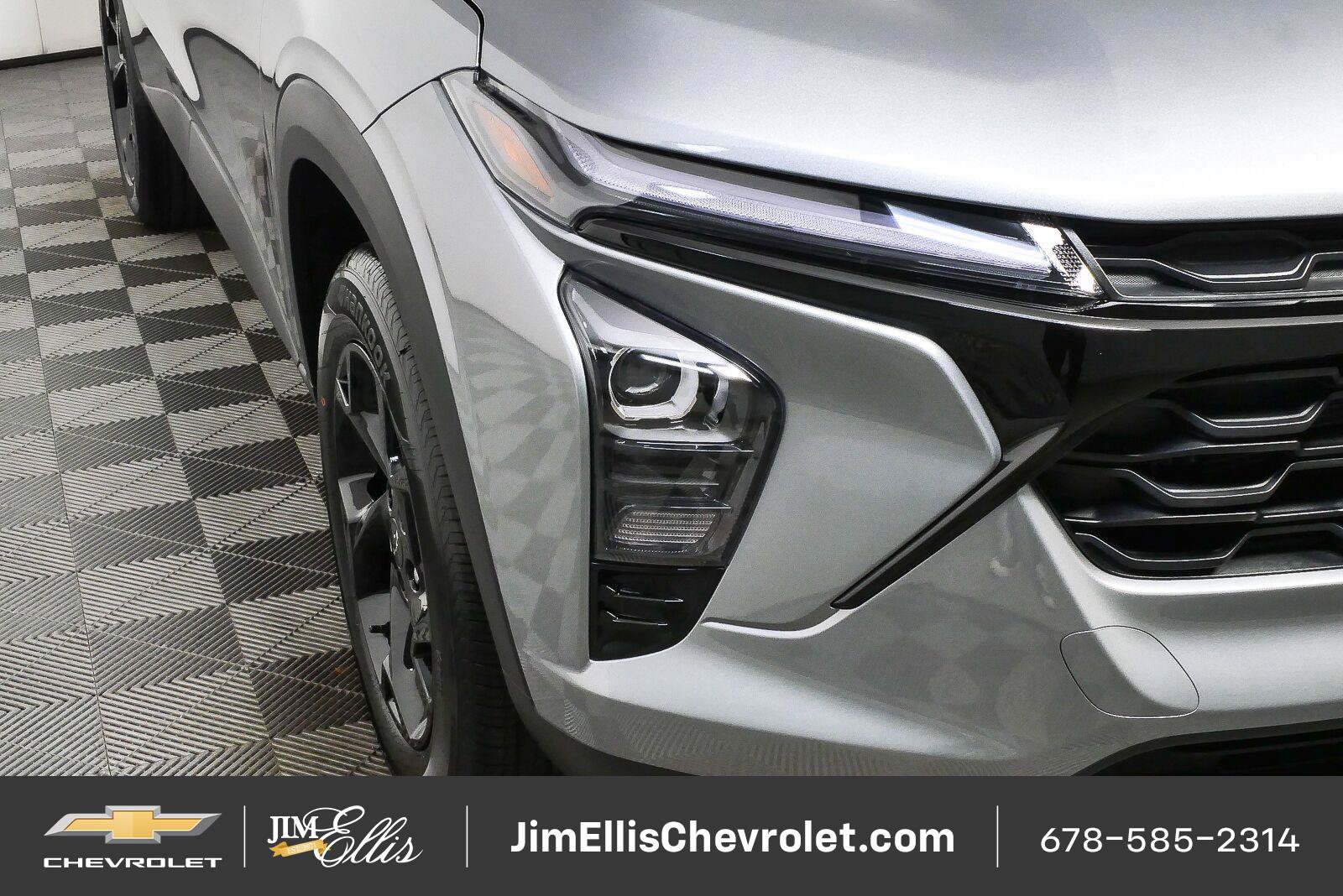 New 2026 Chevrolet Trax LT w/ Driver Confidence Package FWD image 34