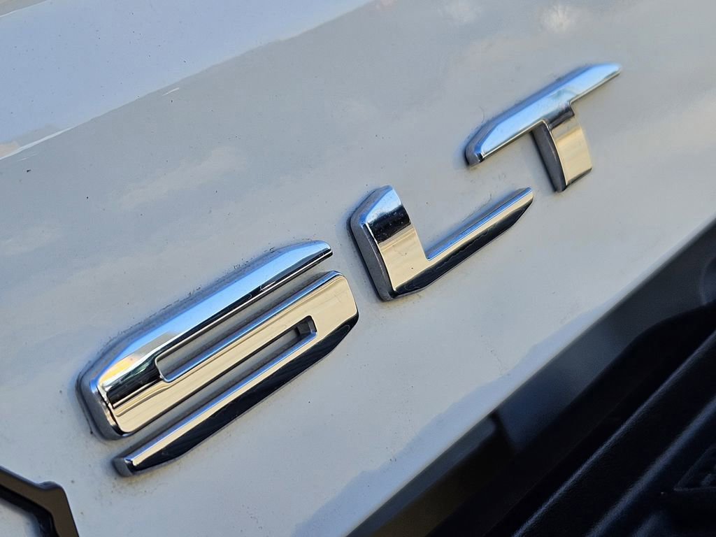 Used 2024 GMC Sierra 2500 SLT w/ SLT Premium Package image 17