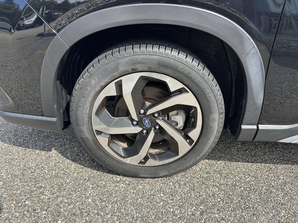 Certified 2023 Subaru Forester Touring AWD/4WD image 6
