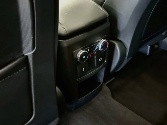 Used 2020 Ford Explorer Platinum w/ Premium Technology Package AWD/4WD image 27