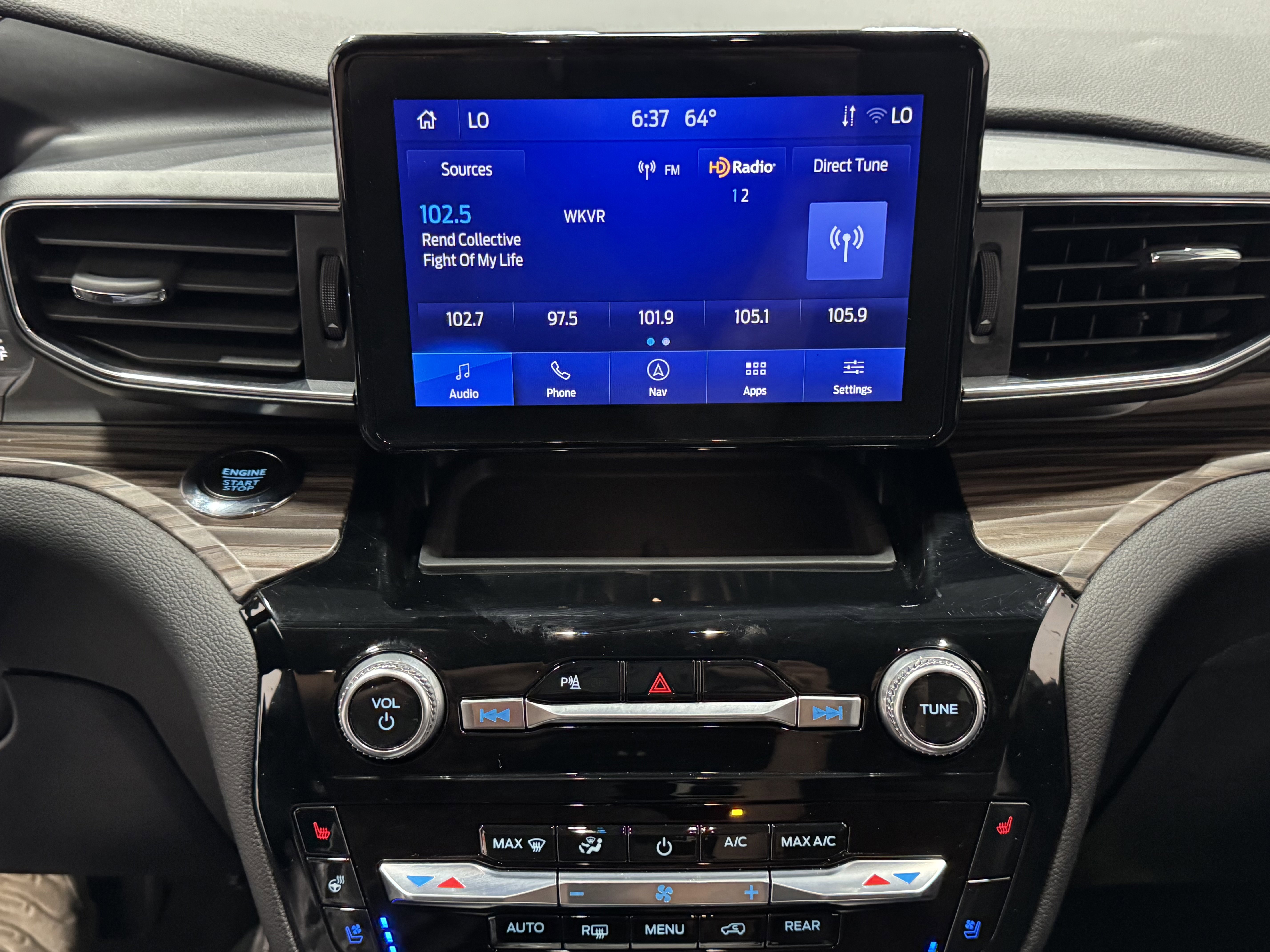 Used 2024 Ford Explorer Limited image 26