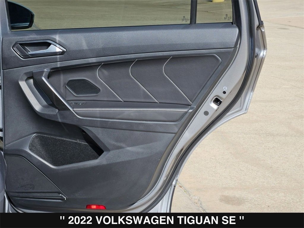 Used 2022 Volkswagen Tiguan SE image 28