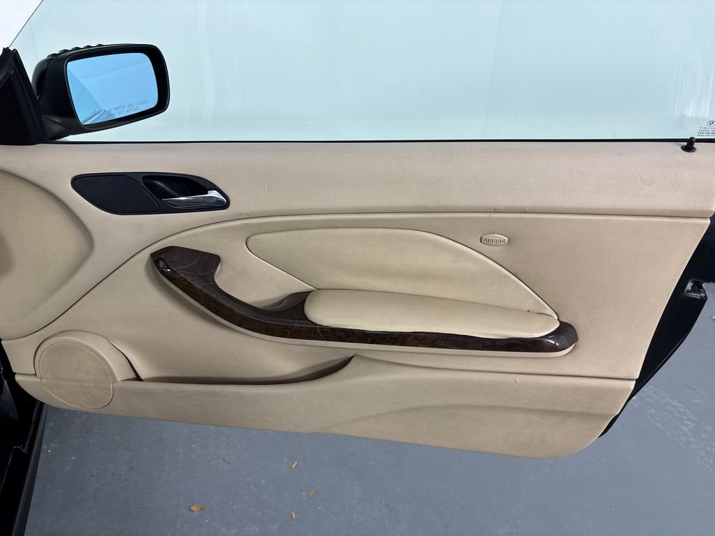 Used 2002 BMW 325Ci Convertible image 35