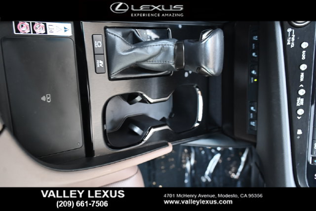 Used 2023 Lexus ES 300h w/ Premium Package FWD image 9