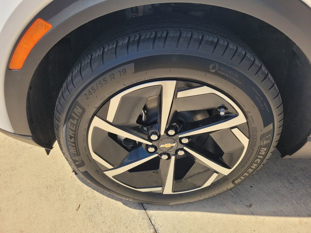 New 2026 Chevrolet Equinox EV LT FWD image 21