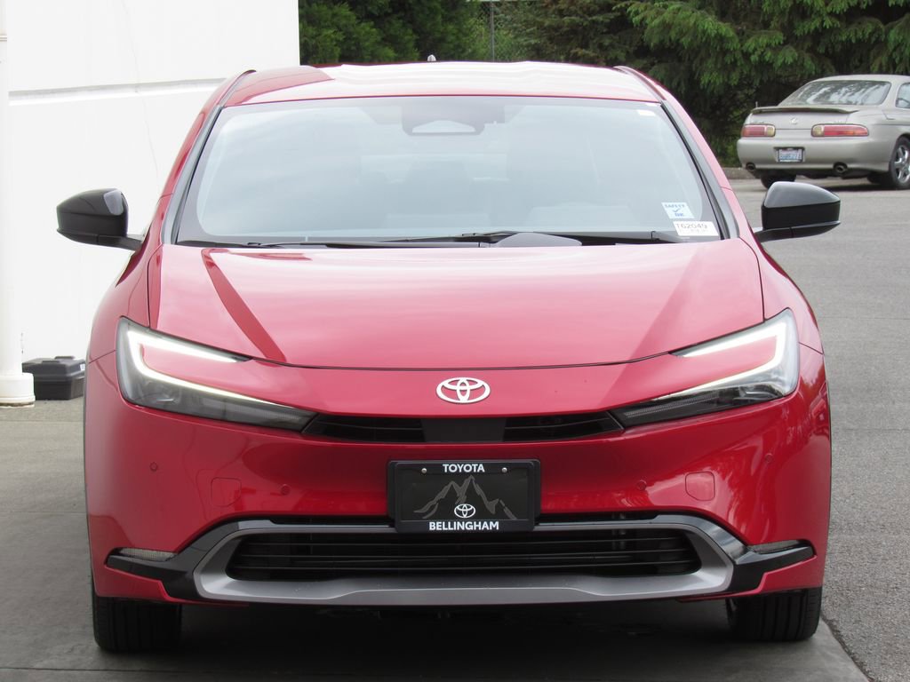 New 2026 Toyota Prius XLE FWD image 3