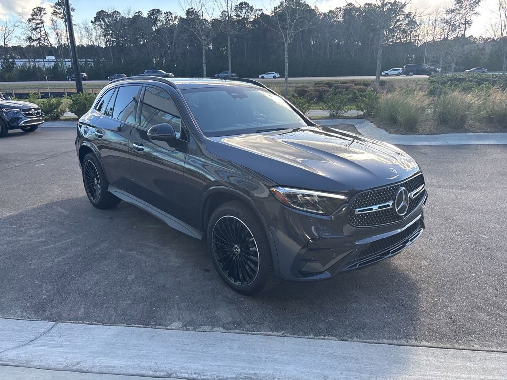 Used 2025 Mercedes-Benz GLC 300 image 4