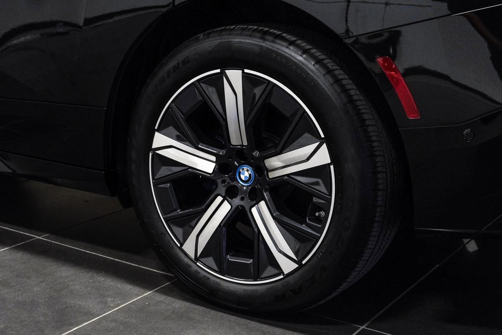 Used 2025 BMW iX xDrive50 image 55