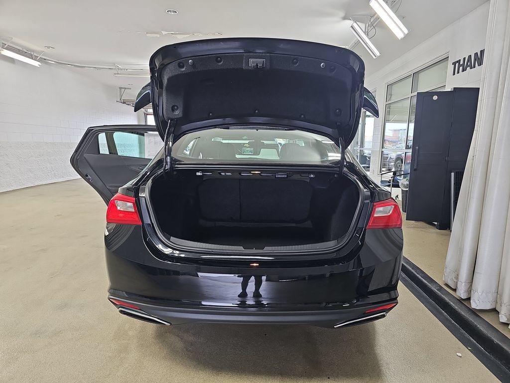 Used 2020 Chevrolet Malibu RS FWD image 15