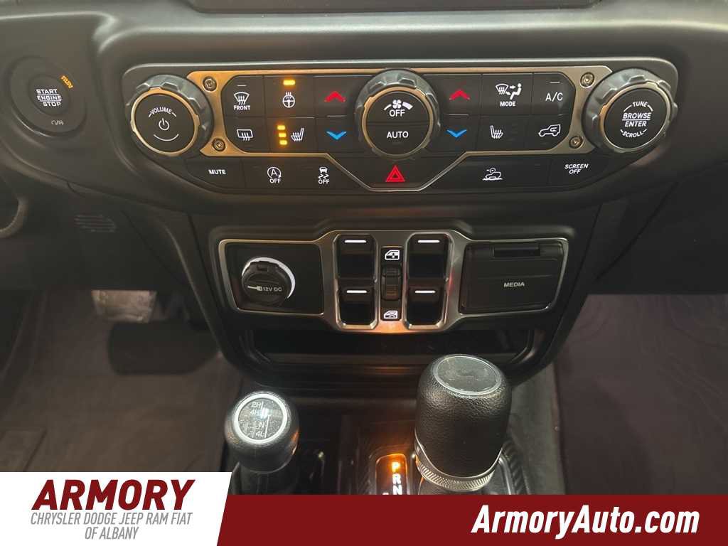 Used 2022 Jeep Wrangler Unlimited Sport image 19