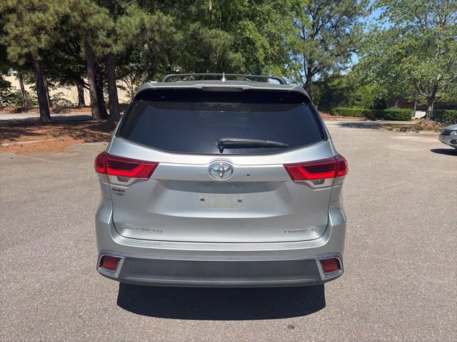 Used 2019 Toyota Highlander Limited AWD/4WD image 4
