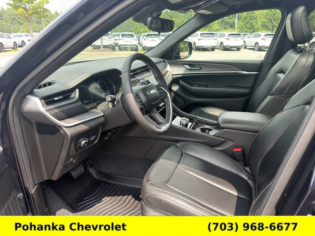 Used 2024 Jeep Grand Cherokee L Limited AWD/4WD image 24