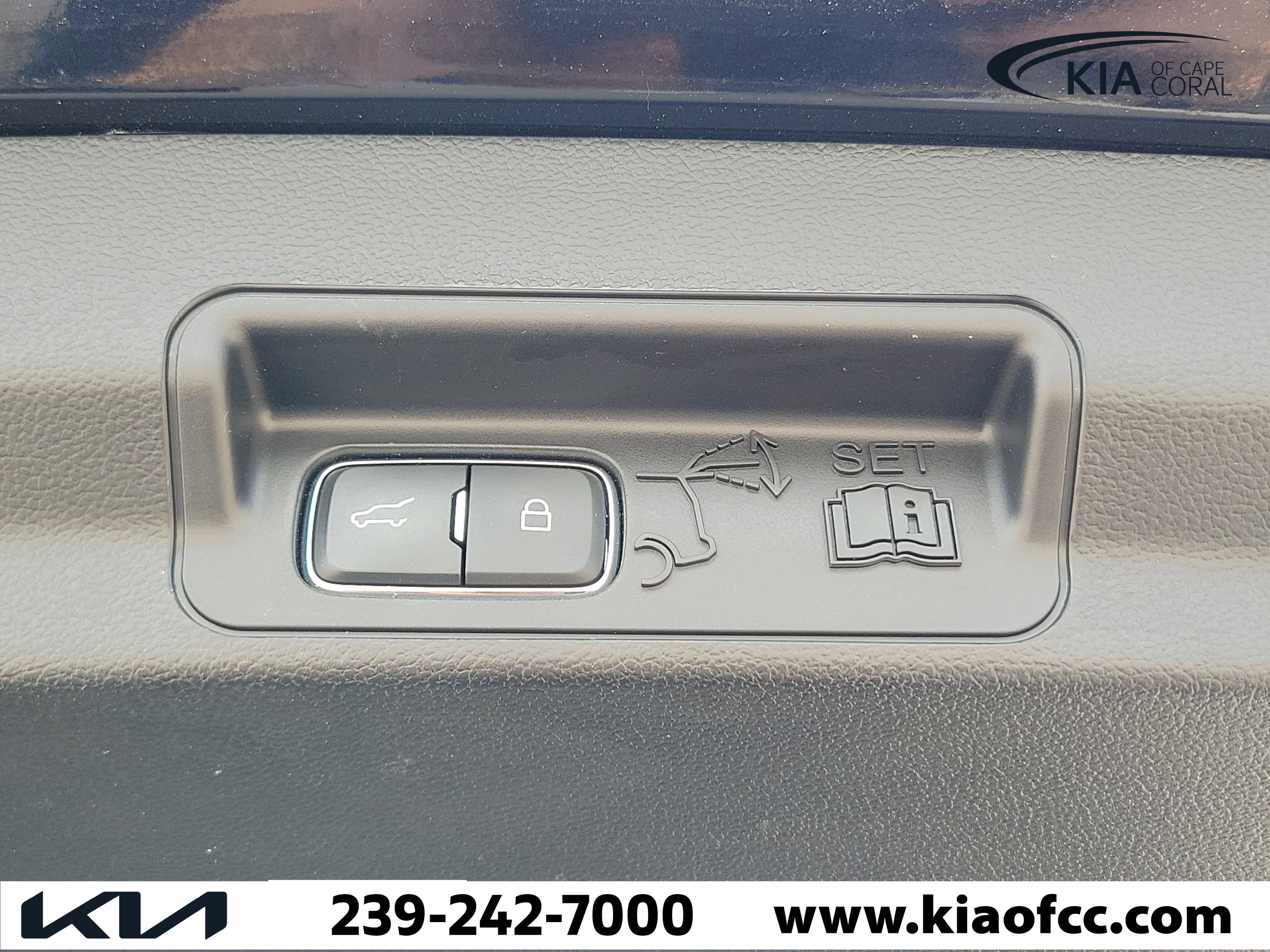 Used 2022 Ford Explorer Timberline w/ Timberline Technology Package AWD/4WD image 11