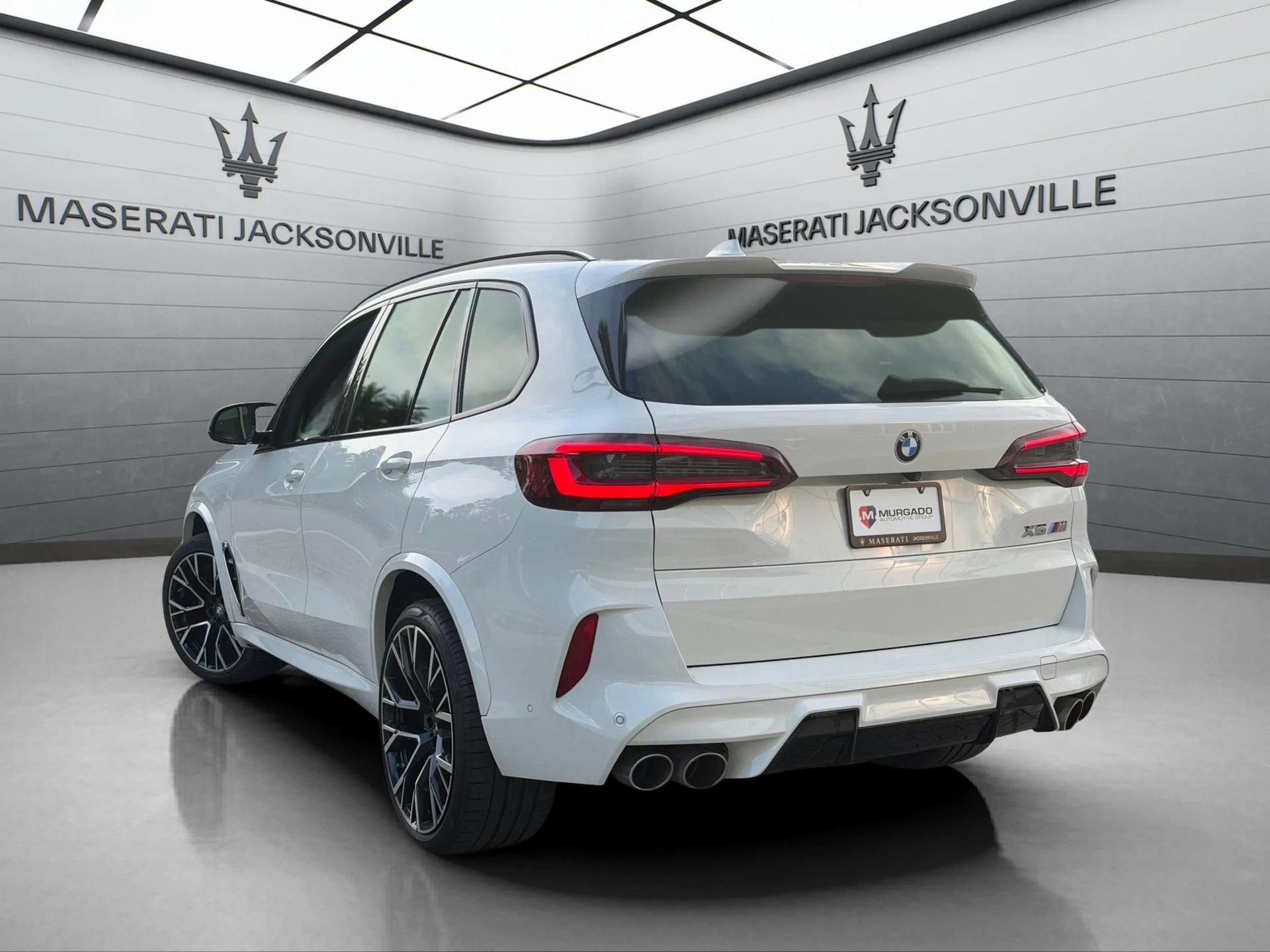 Used 2022 BMW X5 M w/ Executive Package image 3