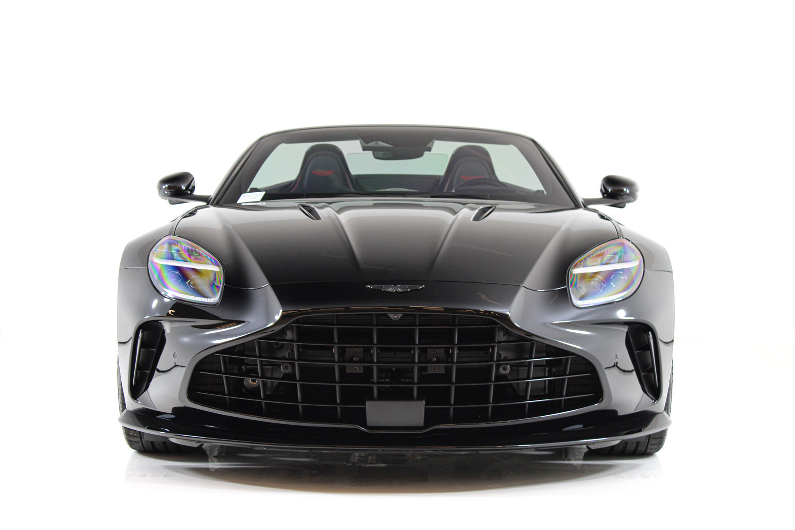 Used 2026 Aston Martin V8 Vantage S RWD image 8