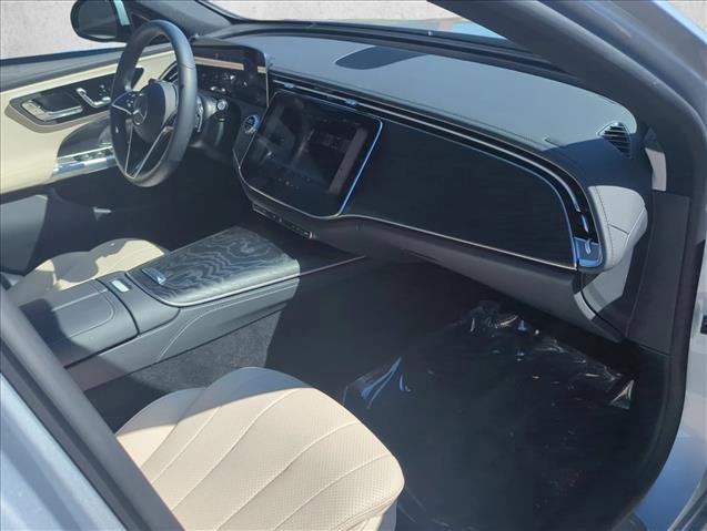 Used 2025 Mercedes-Benz E 350 4MATIC Sedan image 22