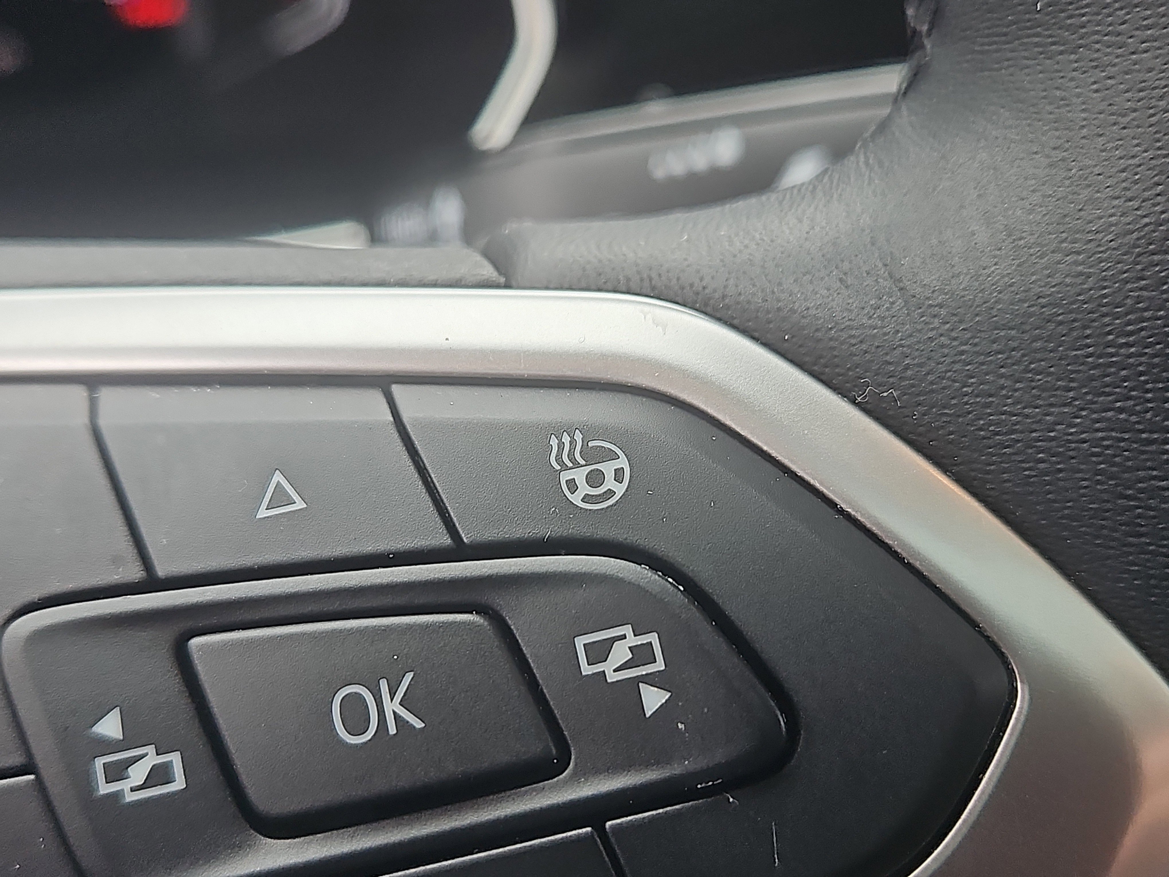 Certified 2022 Volkswagen Jetta SEL image 18