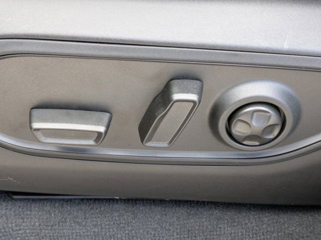 New 2025 Jeep Grand Cherokee Limited w/ Black Appearance Package image 18