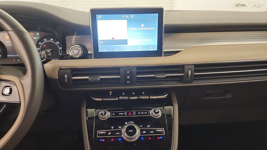 Used 2022 Lincoln Corsair AWD w/ Equipment Group 101A image 13