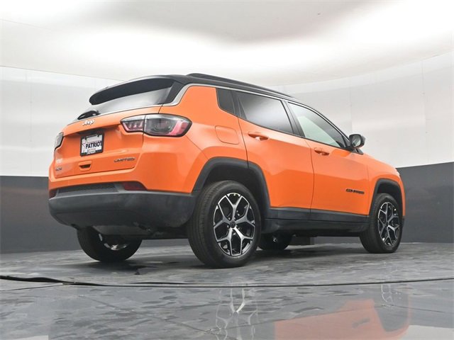 New 2026 Jeep Compass Limited image 40