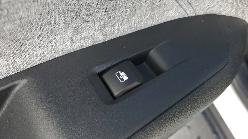 New 2026 Jeep Compass Latitude image 18