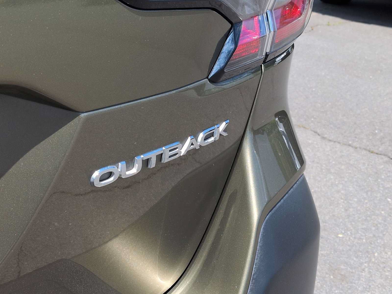 Used 2020 Subaru Outback Limited w/ Popular Package #2 AWD/4WD image 13