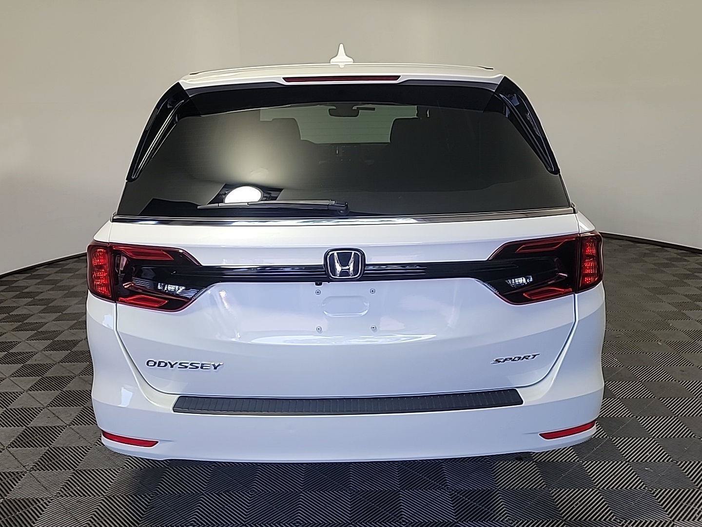 Certified 2023 Honda Odyssey Sport image 5