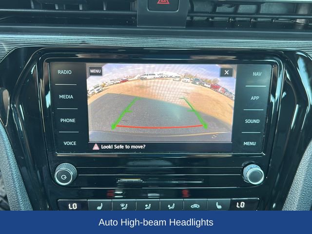 Used 2022 Volkswagen Passat 2.0T R-Line image 11