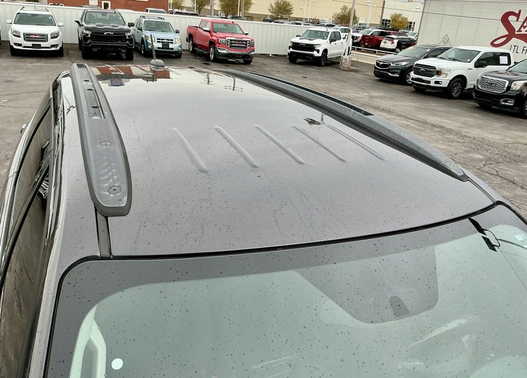 Used 2016 Chevrolet Traverse LT w/ Style and Technology Package image 12