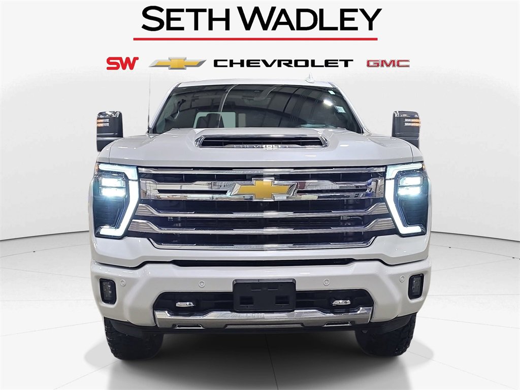 Used 2024 Chevrolet Silverado 2500 High Country w/ High Country Premium Package image 2