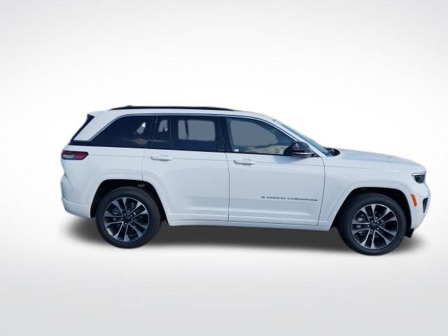 New 2025 Jeep Grand Cherokee Overland w/ Trailer Tow Package image 26